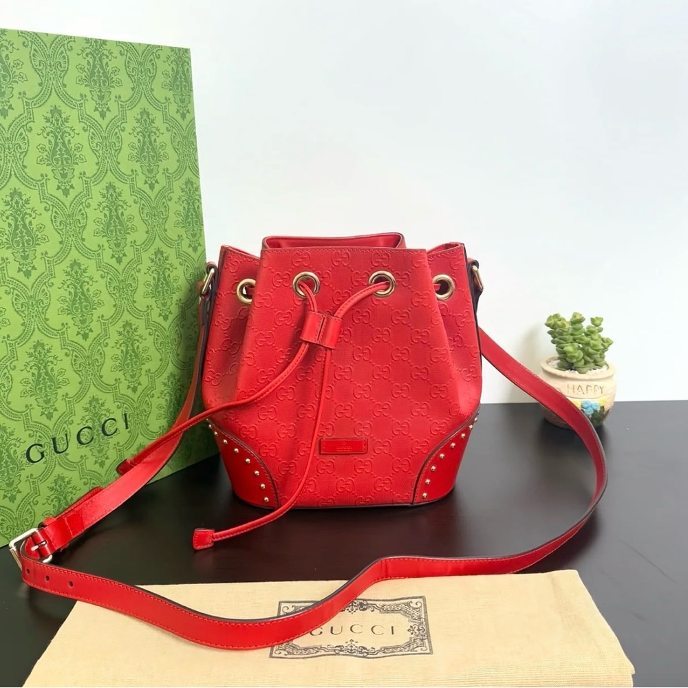 Gucci Red Crossbody Leather Bucket Bag